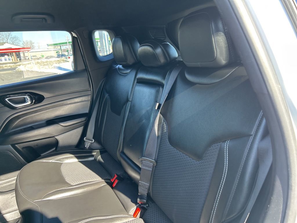 Used 2023 Jeep Compass Altitude image 12