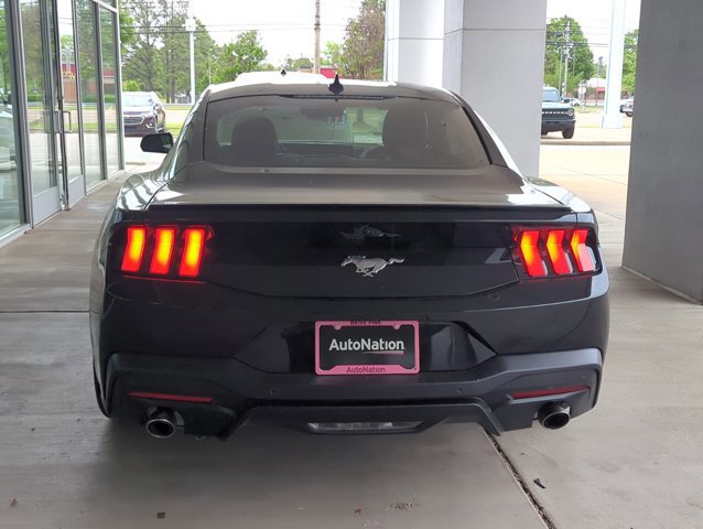 Certified 2025 Ford Mustang Premium image 5