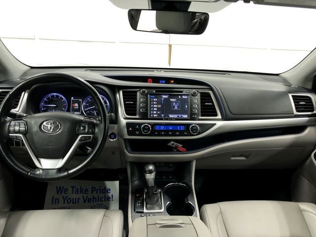 Used 2019 Toyota Highlander XLE image 14