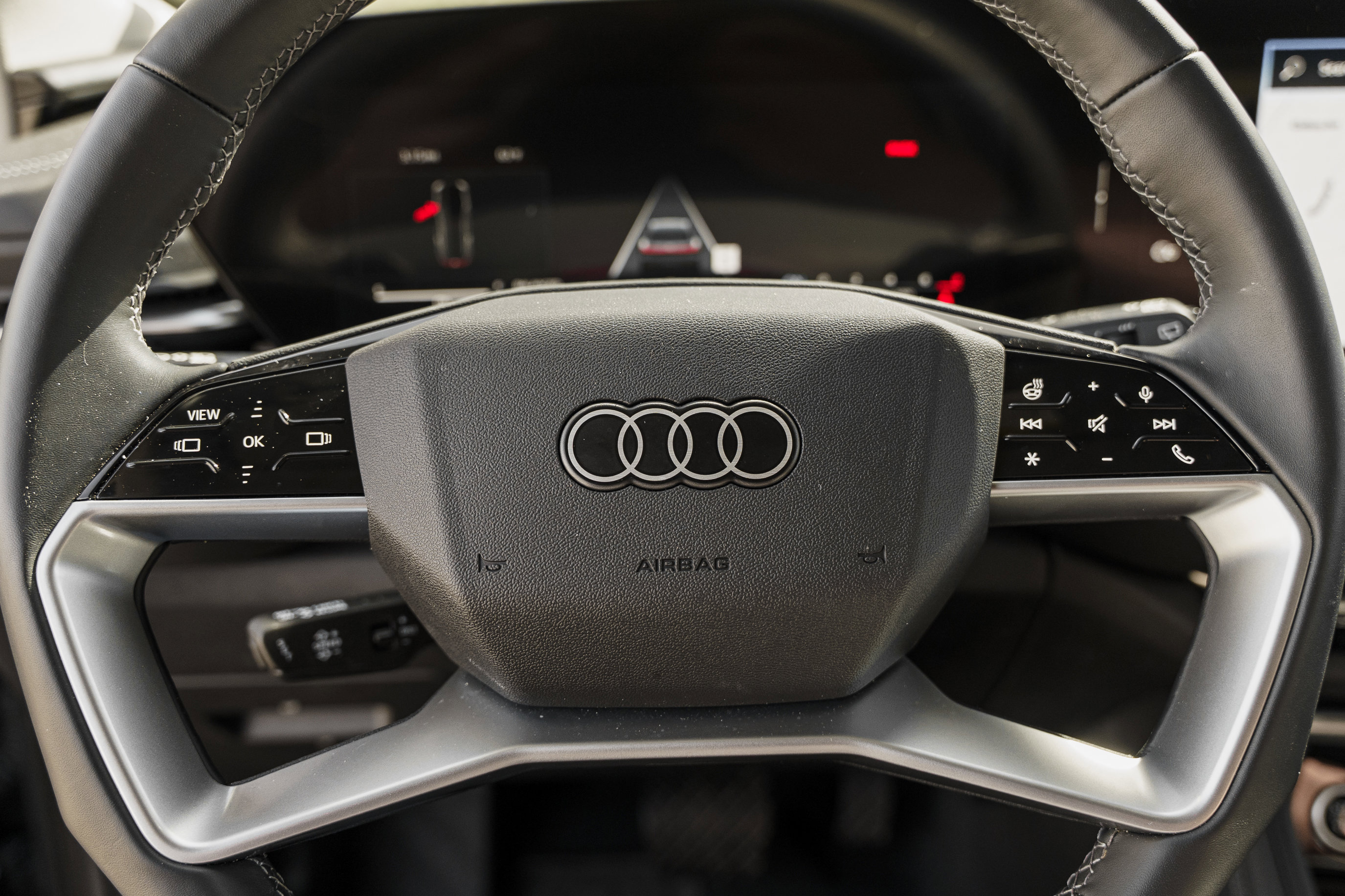 Certified 2025 Audi Q5 Premium w/ Convenience Package image 17