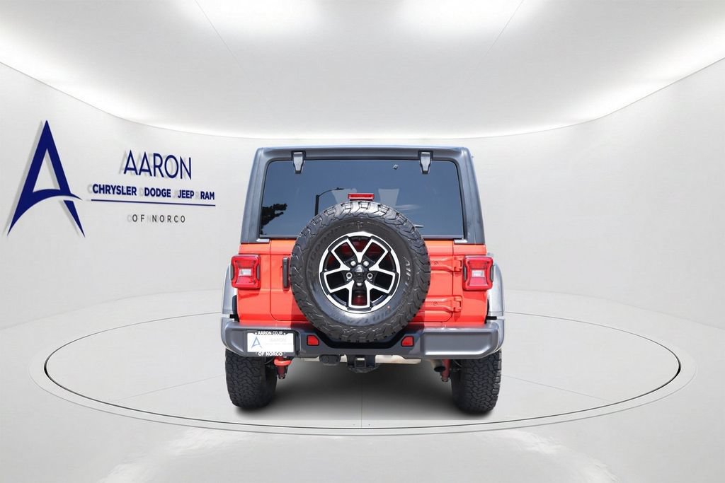 Used 2025 Jeep Wrangler Unlimited Rubicon w/ Convenience Group AWD/4WD image 5