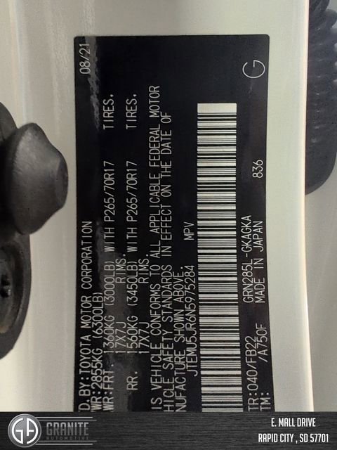 Used 2022 Toyota 4Runner SR5 AWD/4WD image 28