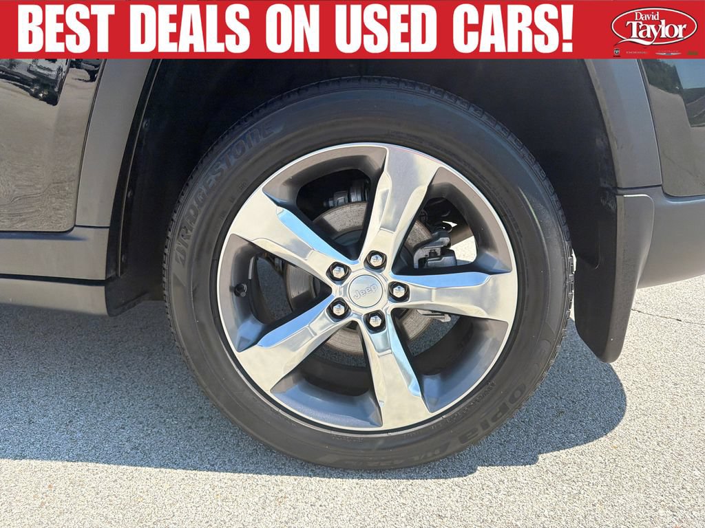 Used 2023 Jeep Grand Cherokee Limited AWD/4WD image 27