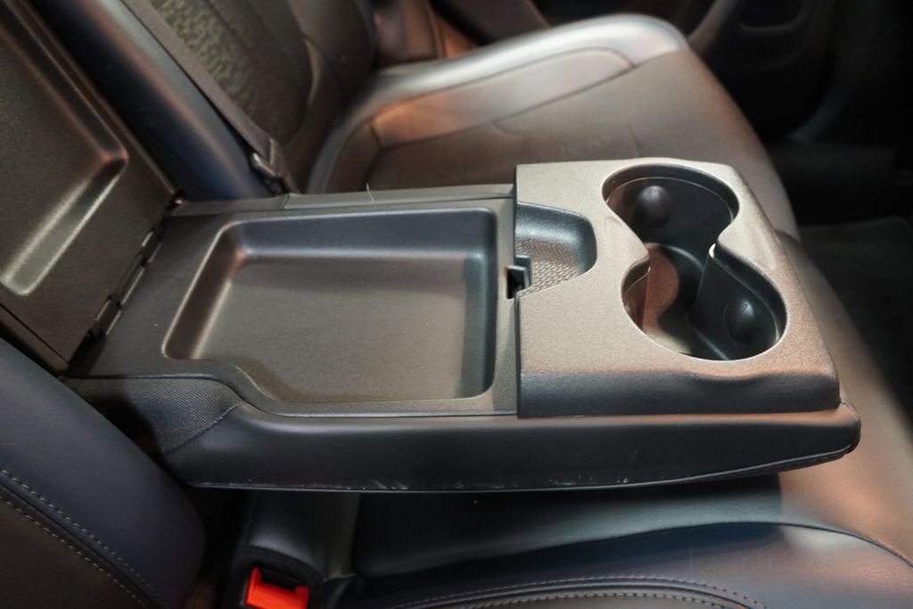 Used 2015 Chrysler 200 S w/ Comfort Group image 30