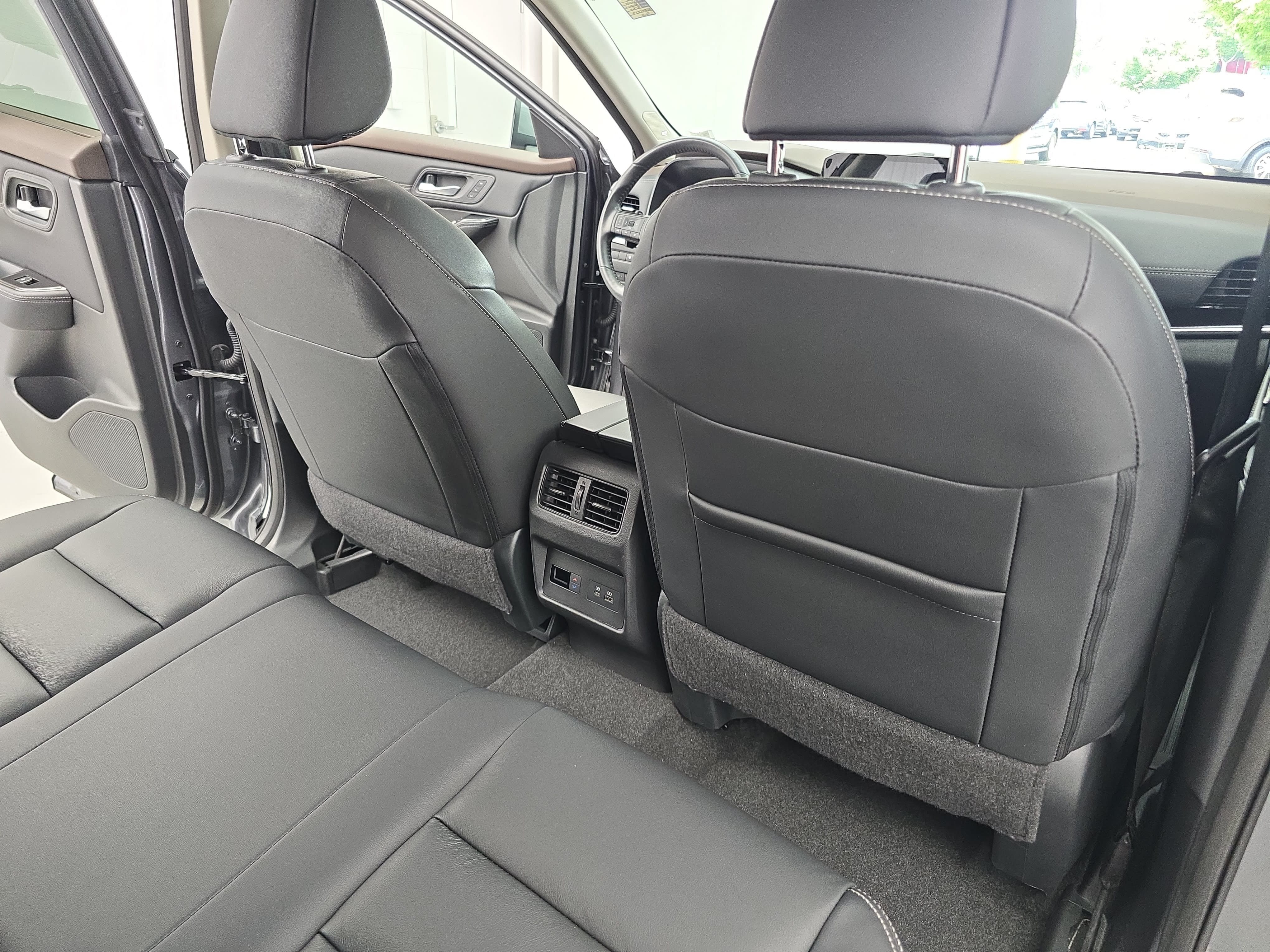 Used 2023 Nissan Rogue SL w/ SL Premium Package AWD/4WD image 11