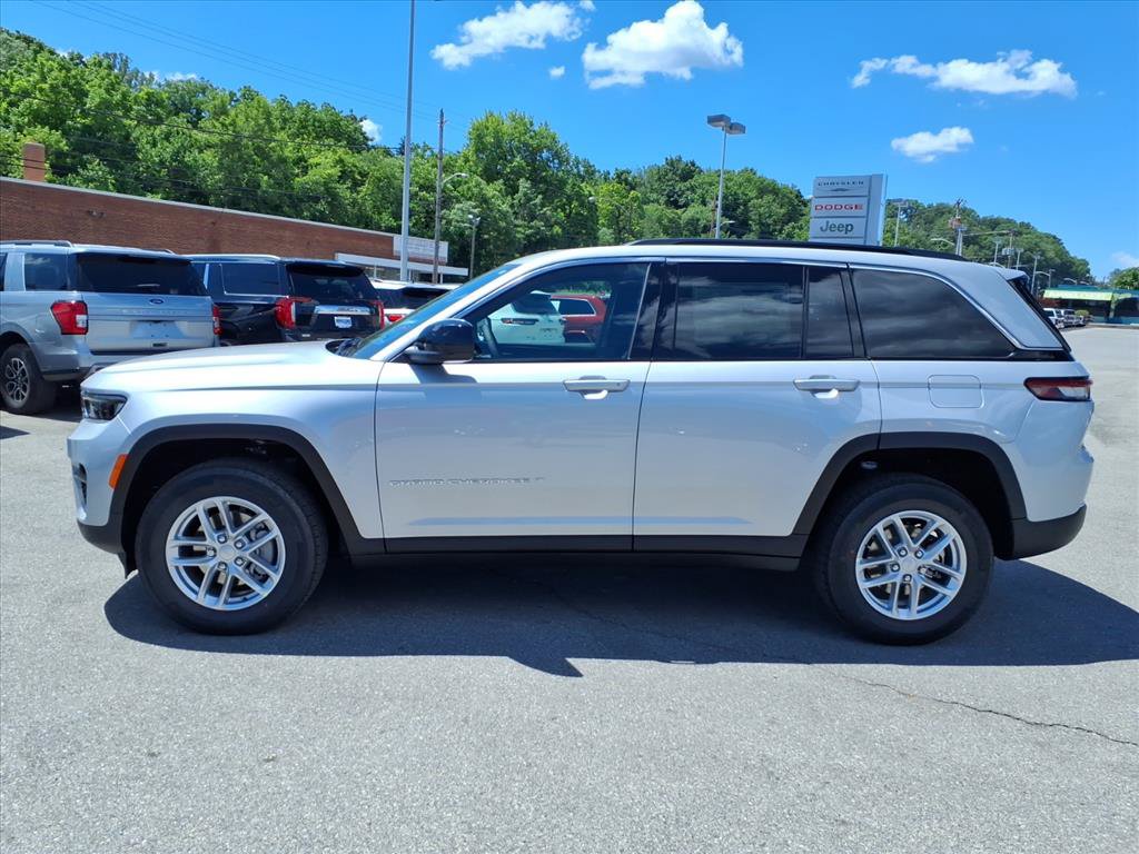 New 2026 Jeep Grand Cherokee Laredo X AWD/4WD image 7