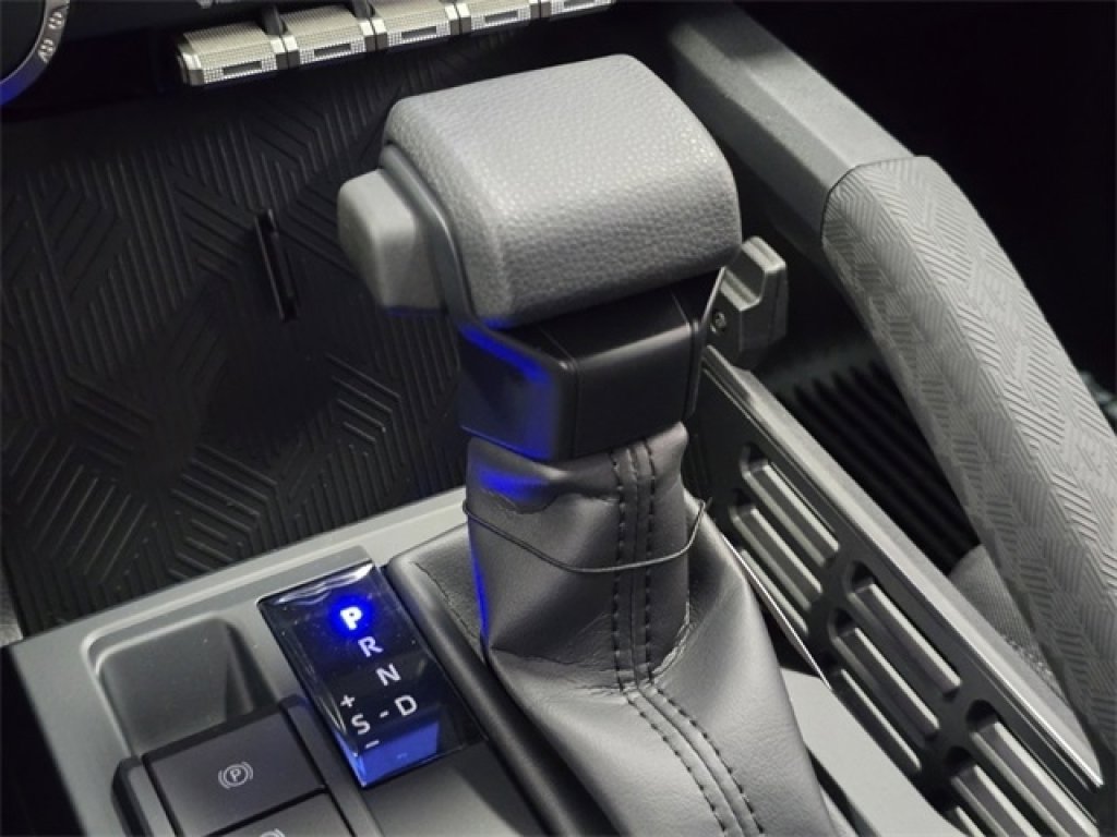 New 2025 Toyota Tacoma SR5 image 31