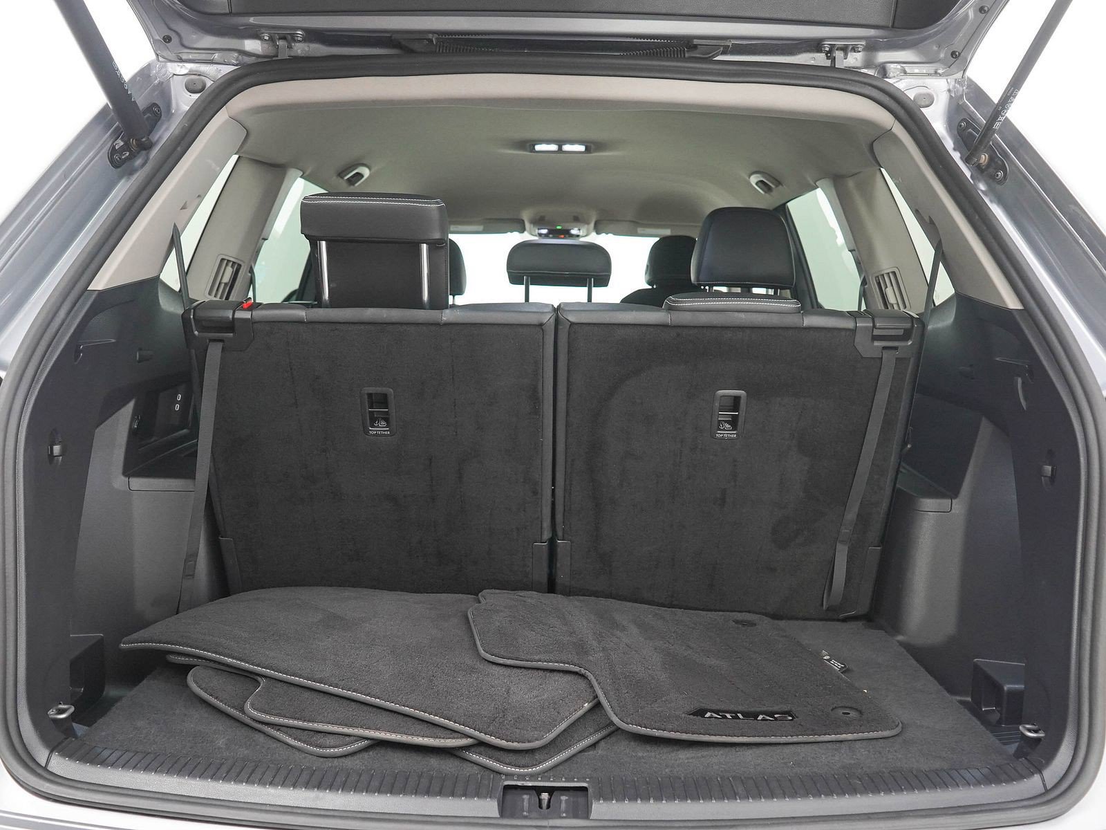 Used 2026 Volkswagen Atlas SE AWD/4WD image 9