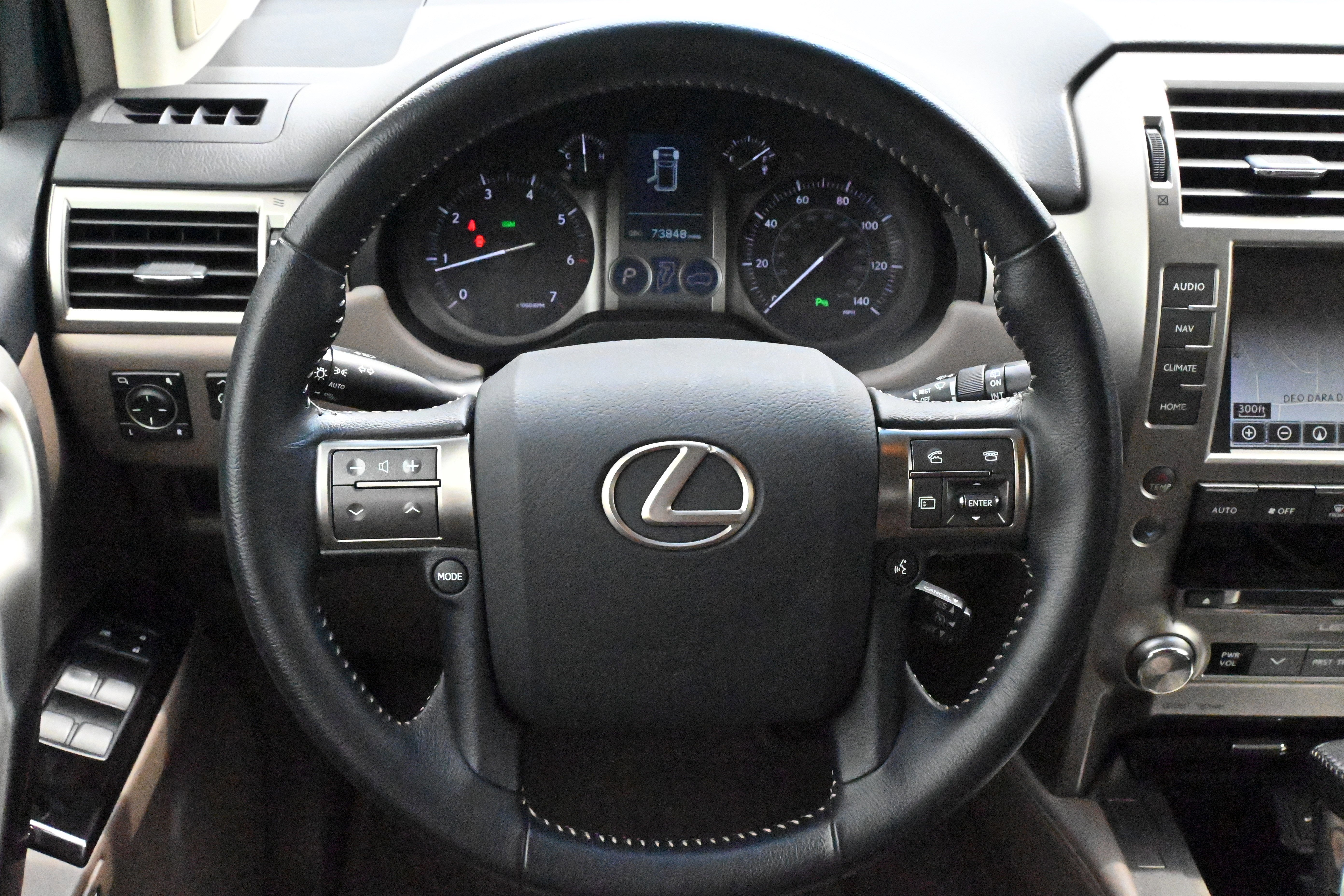 Used 2017 Lexus GX 460 AWD/4WD image 17
