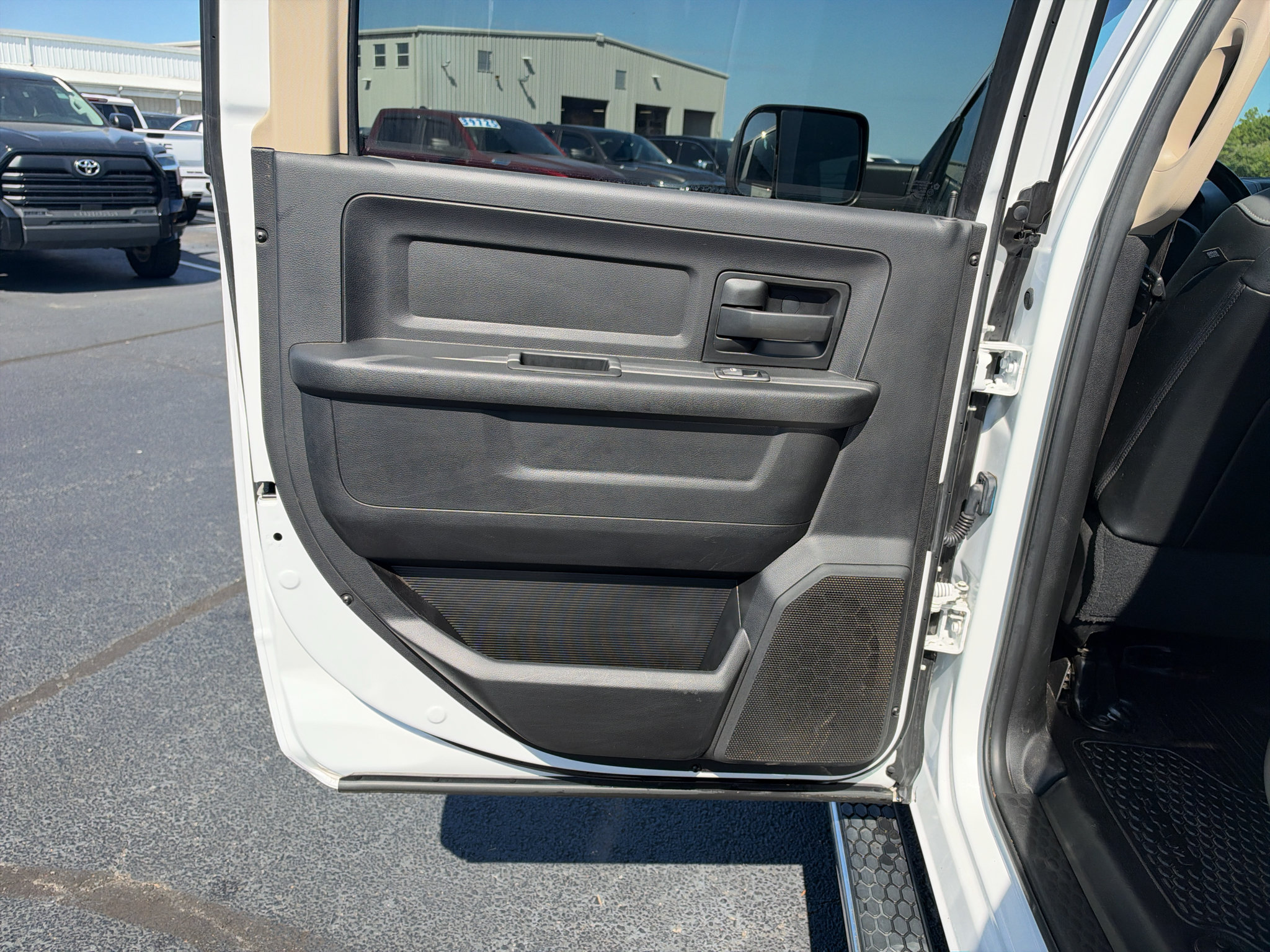 Used 2020 RAM 2500 Tradesman AWD/4WD image 16