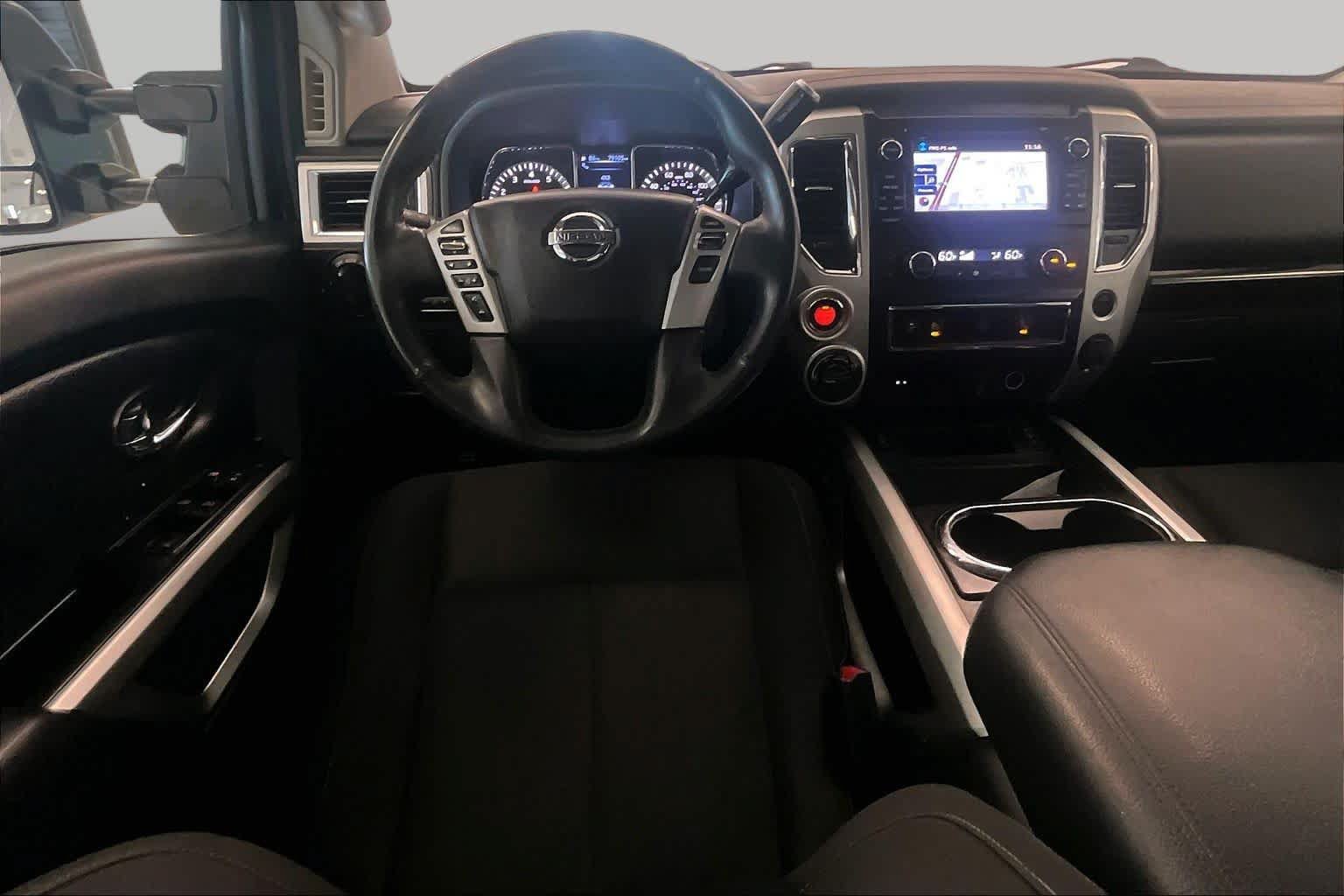 Used 2018 Nissan Titan SV w/ SV Convenience Package AWD/4WD image 5