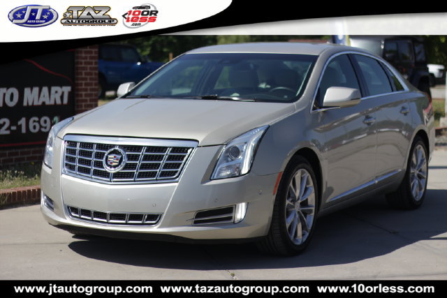 Used 2014 Cadillac XTS Luxury w/ Driver Awareness Package FWD image 2