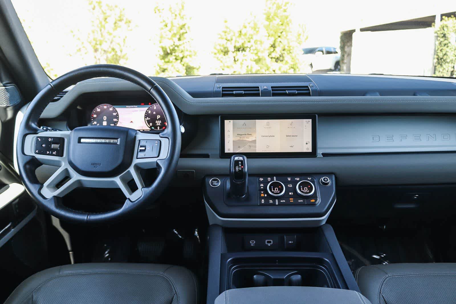 Used 2023 Land Rover Defender 110 S AWD/4WD image 11