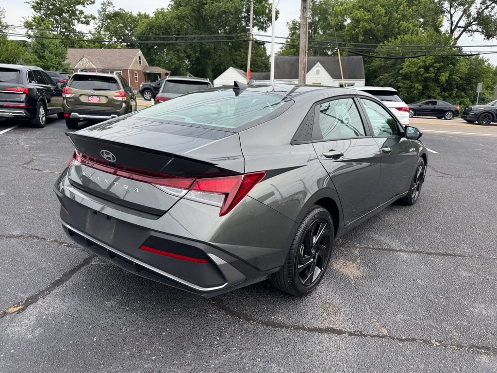 Used 2026 Hyundai Elantra Sport FWD image 6