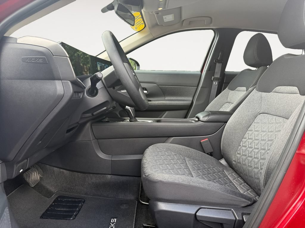 Used 2026 Nissan Kicks SV FWD image 9