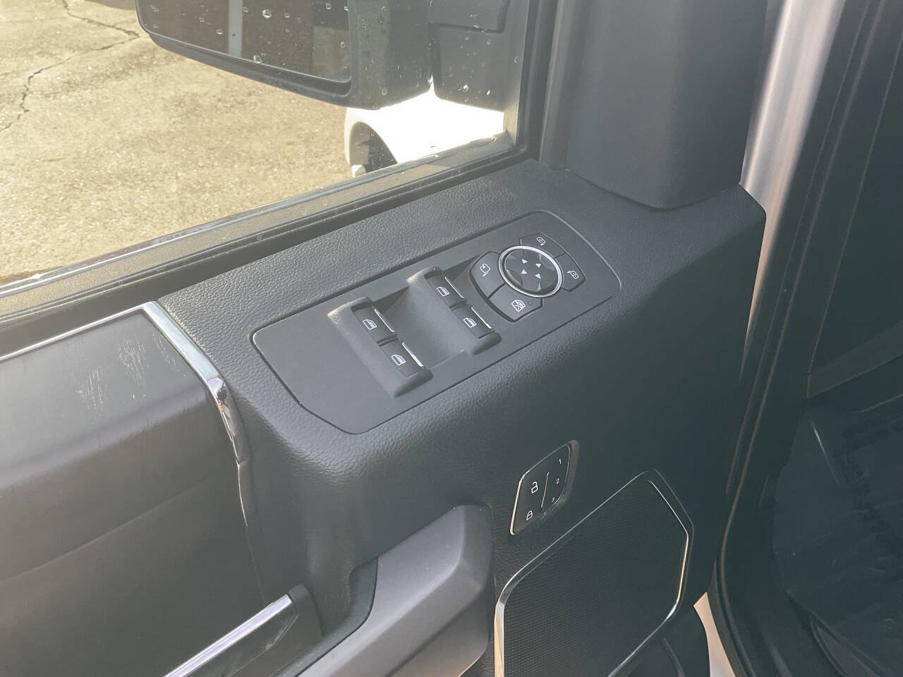 Used 2019 Ford F150 Platinum w/ Equipment Group 701A Luxury image 10