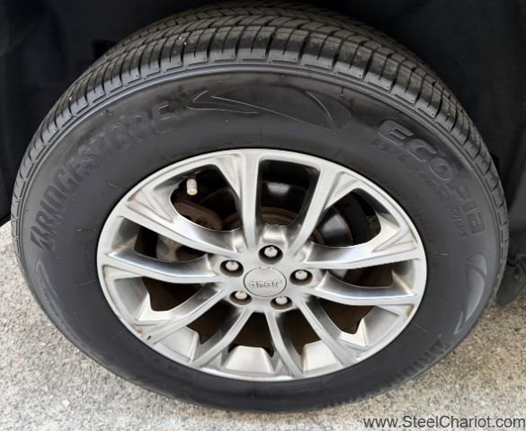 Used 2019 Jeep Cherokee Latitude Plus image 27