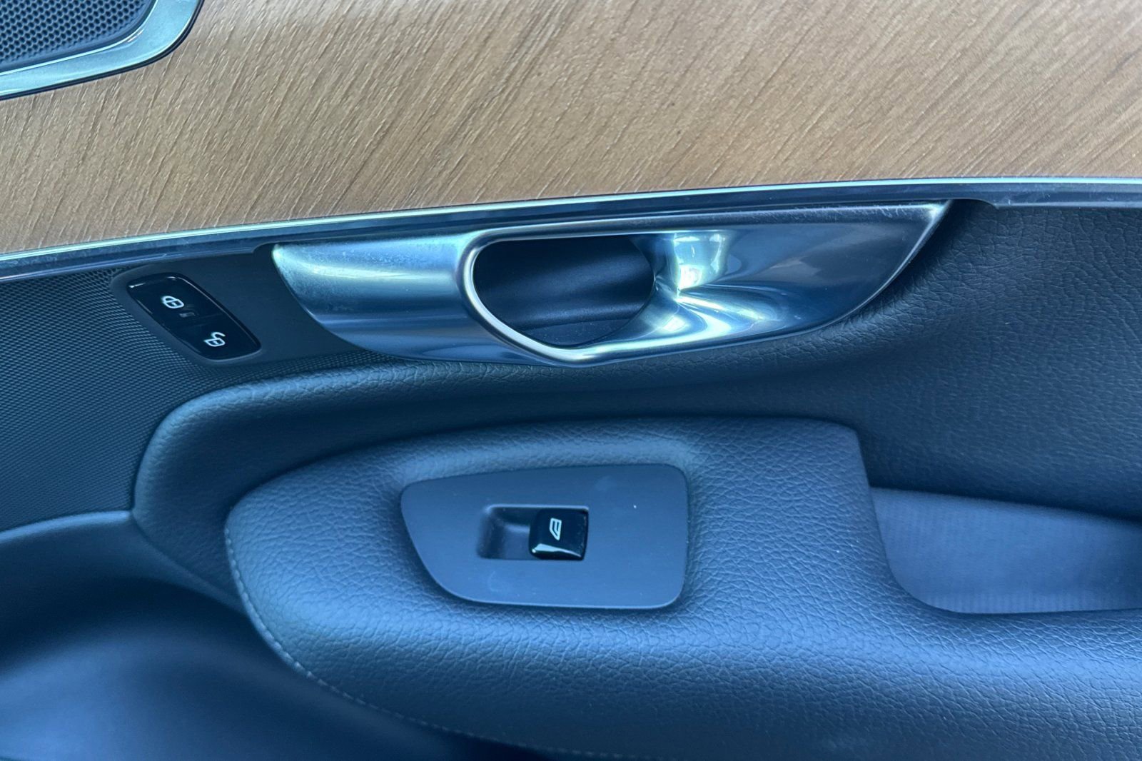 Used 2021 Volvo XC90 T8 Inscription Expression w/ Climate Package image 20