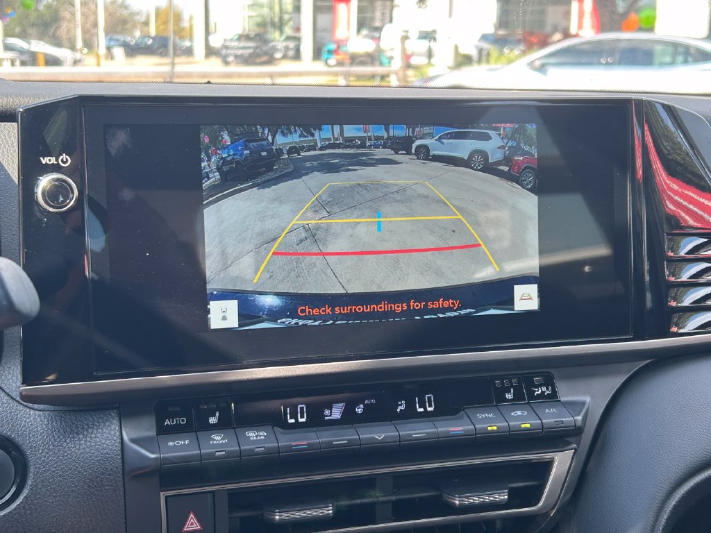 Used 2026 Toyota Camry XSE AWD/4WD image 33