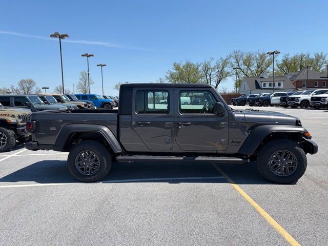 New 2026 Jeep Gladiator Sport AWD/4WD image 9