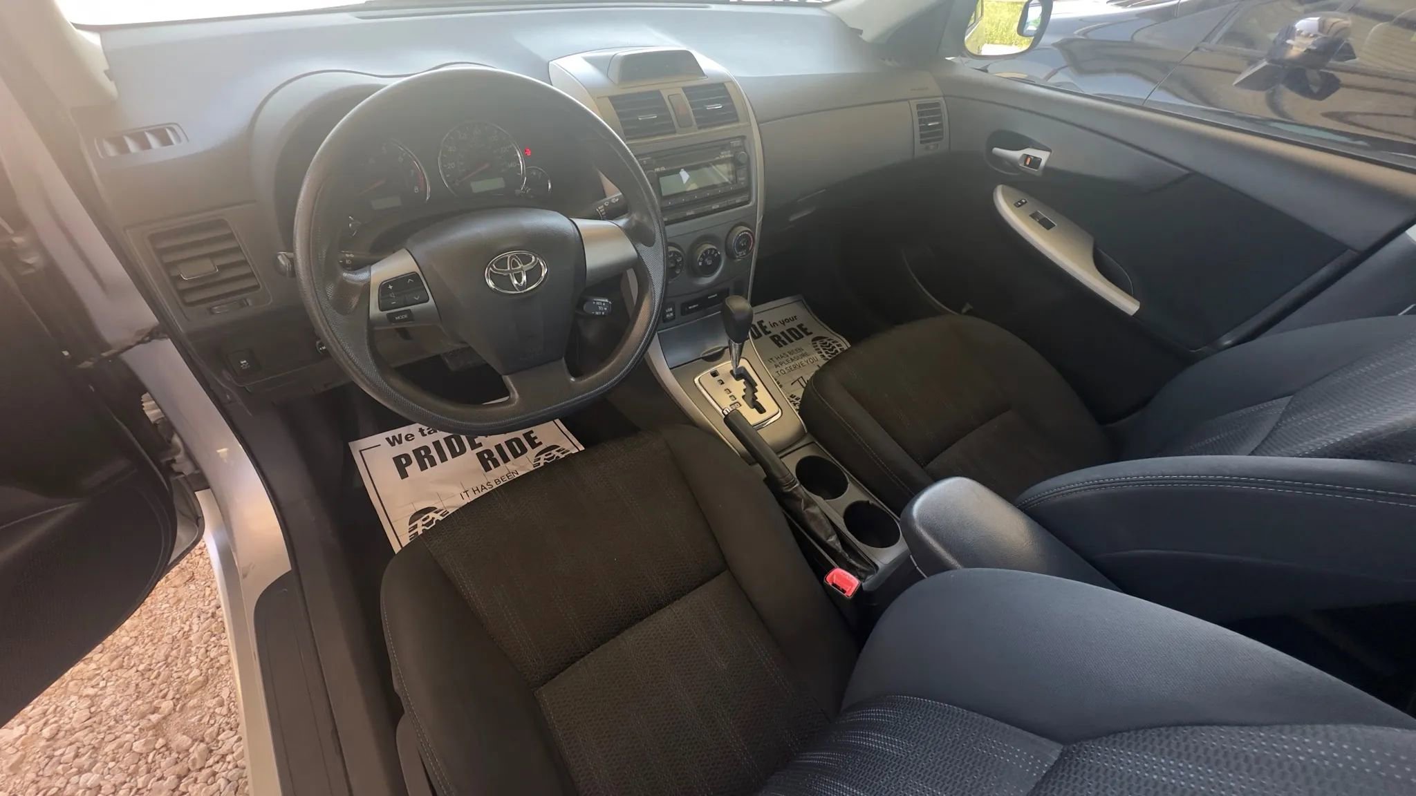 Used 2012 Toyota Corolla S image 18