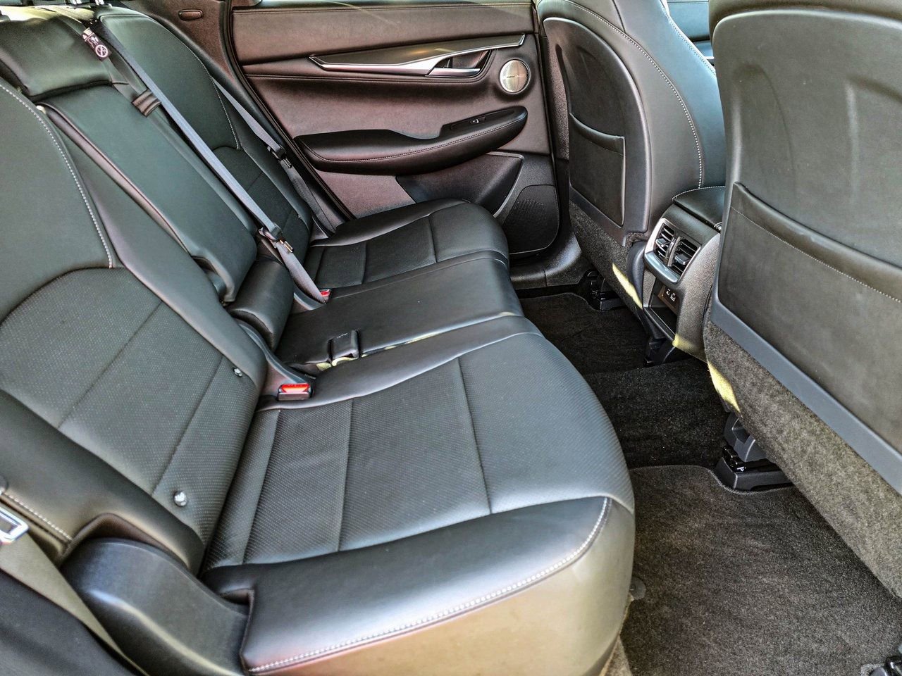 Used 2025 INFINITI QX55 Essential image 40