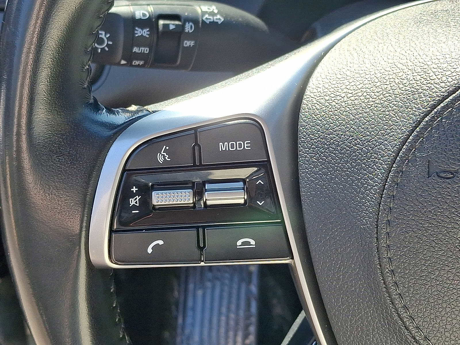 Used 2019 Kia Sorento EX image 17