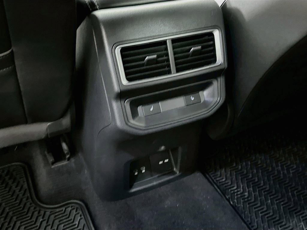 Used 2026 Volkswagen Atlas Cross Sport SEL Premium R-Line AWD/4WD image 33