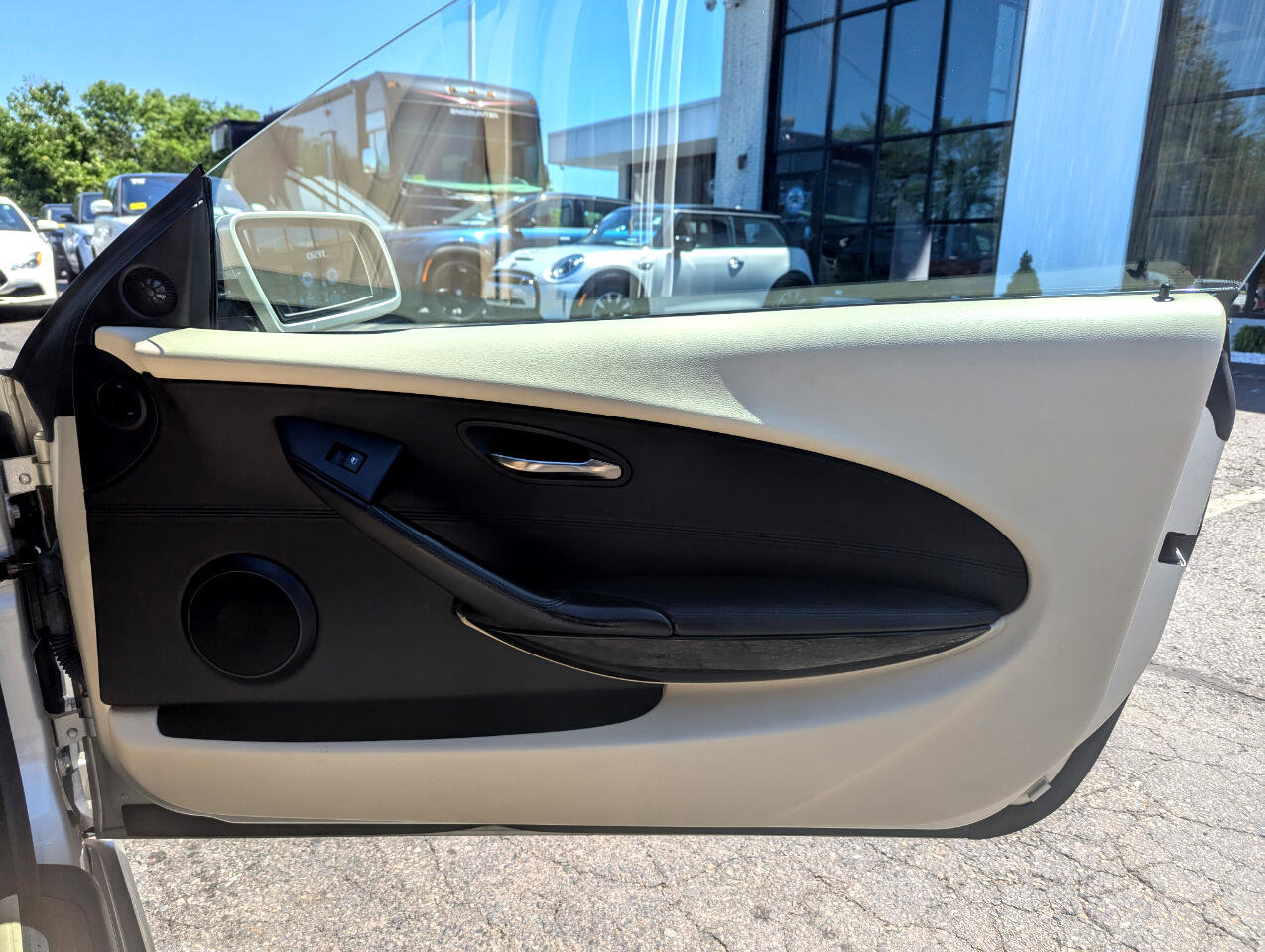 Used 2007 BMW 650i Convertible image 25