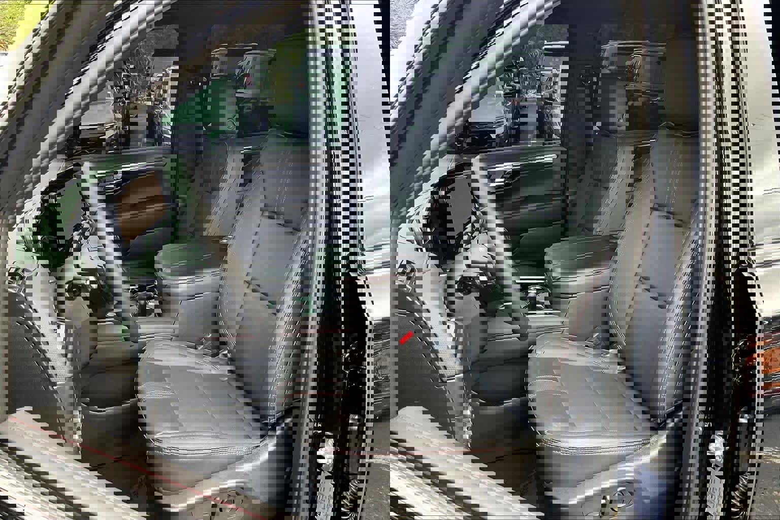 Certified 2025 Chevrolet Suburban RST image 24