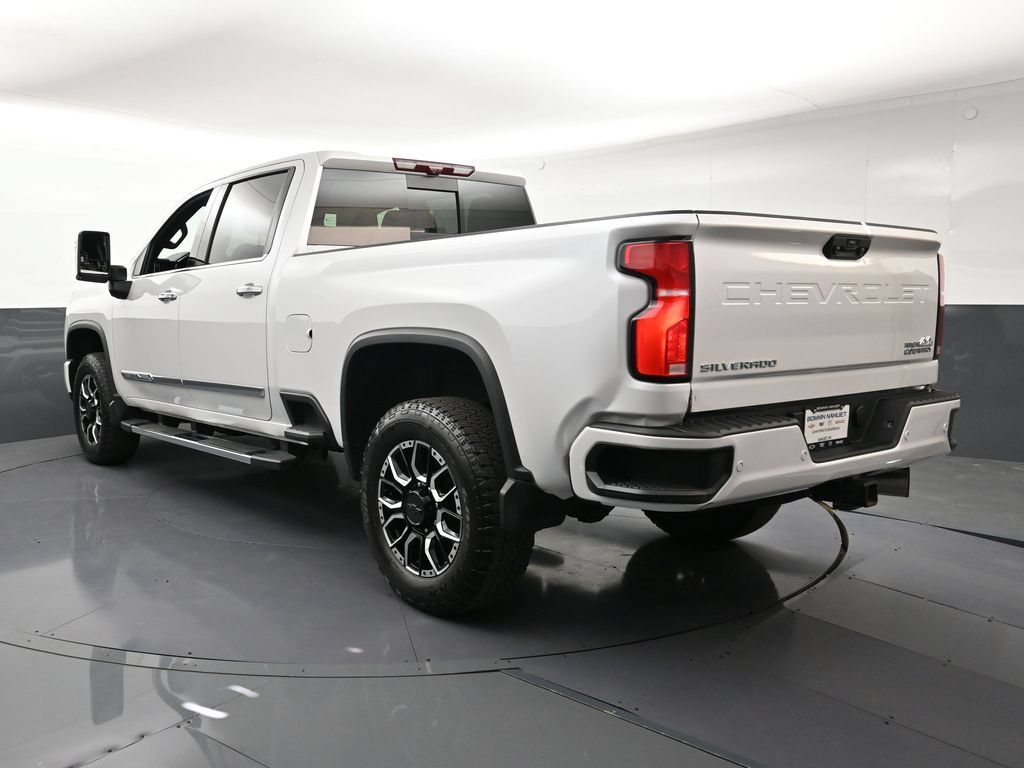 Certified 2025 Chevrolet Silverado 3500 High Country w/ High Country Premium Package AWD/4WD image 3