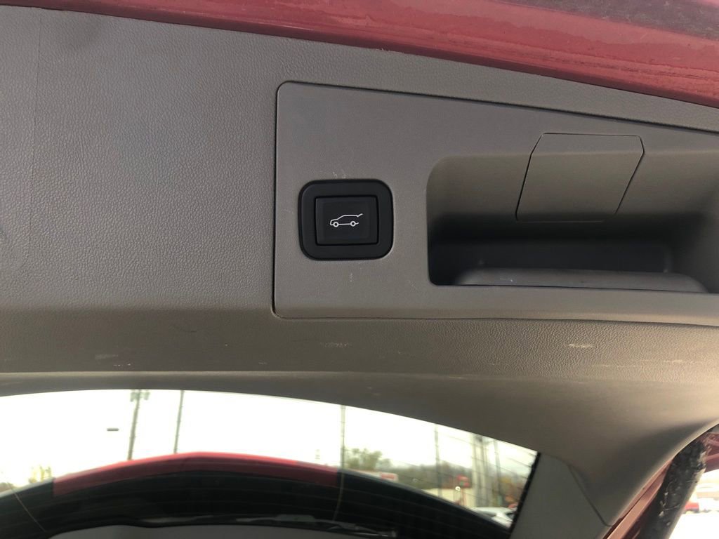 Used 2023 Cadillac XT5 Premium Luxury w/ LPO, Floor Liner Package image 24