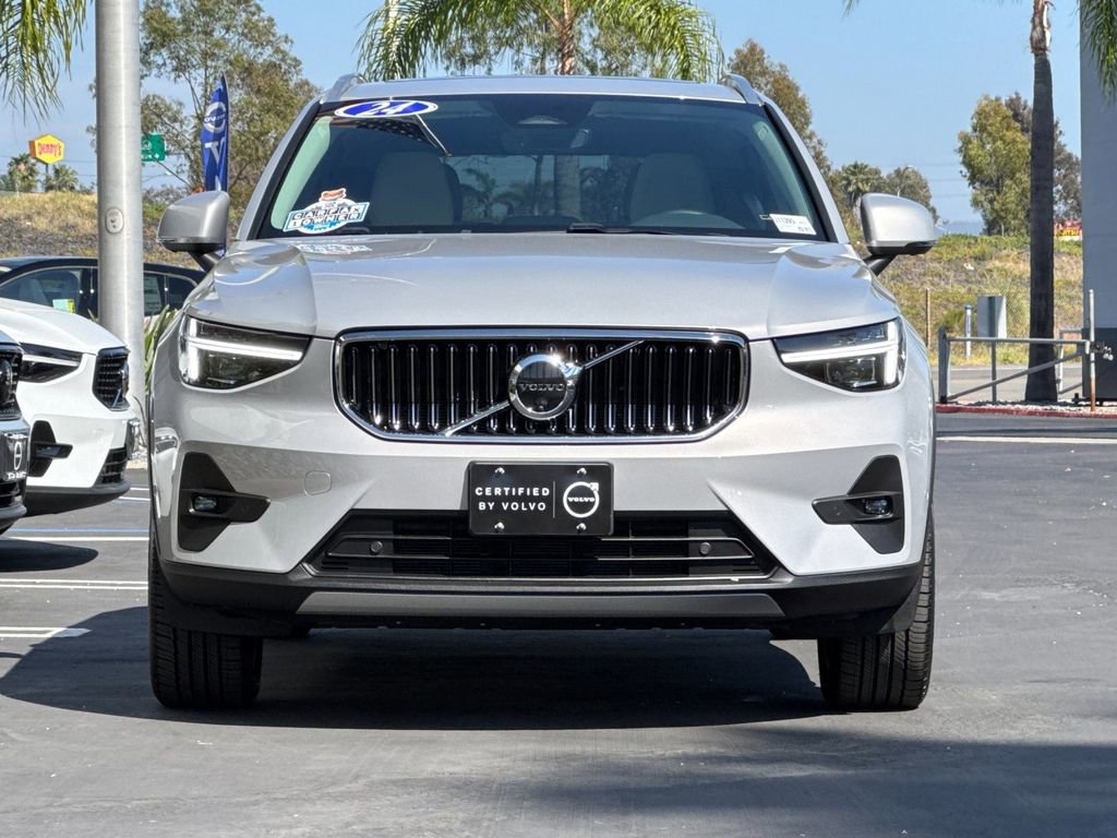 Certified 2024 Volvo XC40 B5 Plus image 8