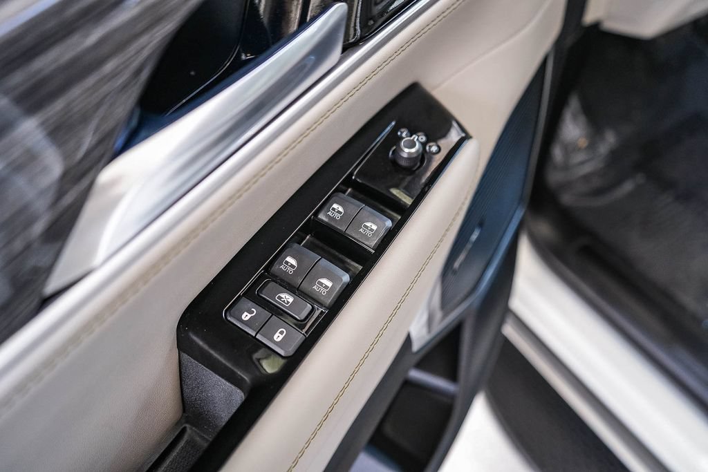 Used 2022 Jeep Wagoneer Series II RWD image 20