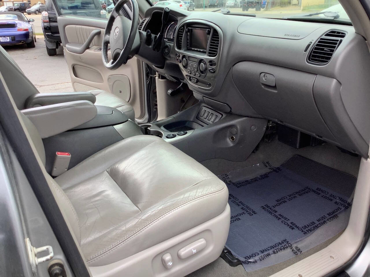 Used 2006 Toyota Sequoia Limited image 31