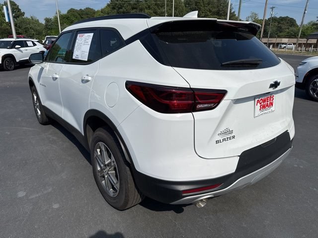 Used 2024 Chevrolet Blazer LT w/ Convenience Package FWD image 3