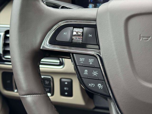 Used 2022 Lincoln Navigator L Reserve image 21