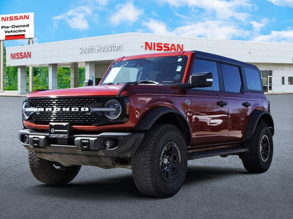 Used 2023 Ford Bronco Wildtrak image 2