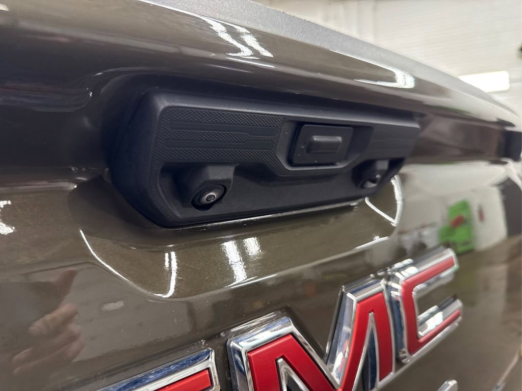 Used 2023 GMC Sierra 1500 Elevation image 16