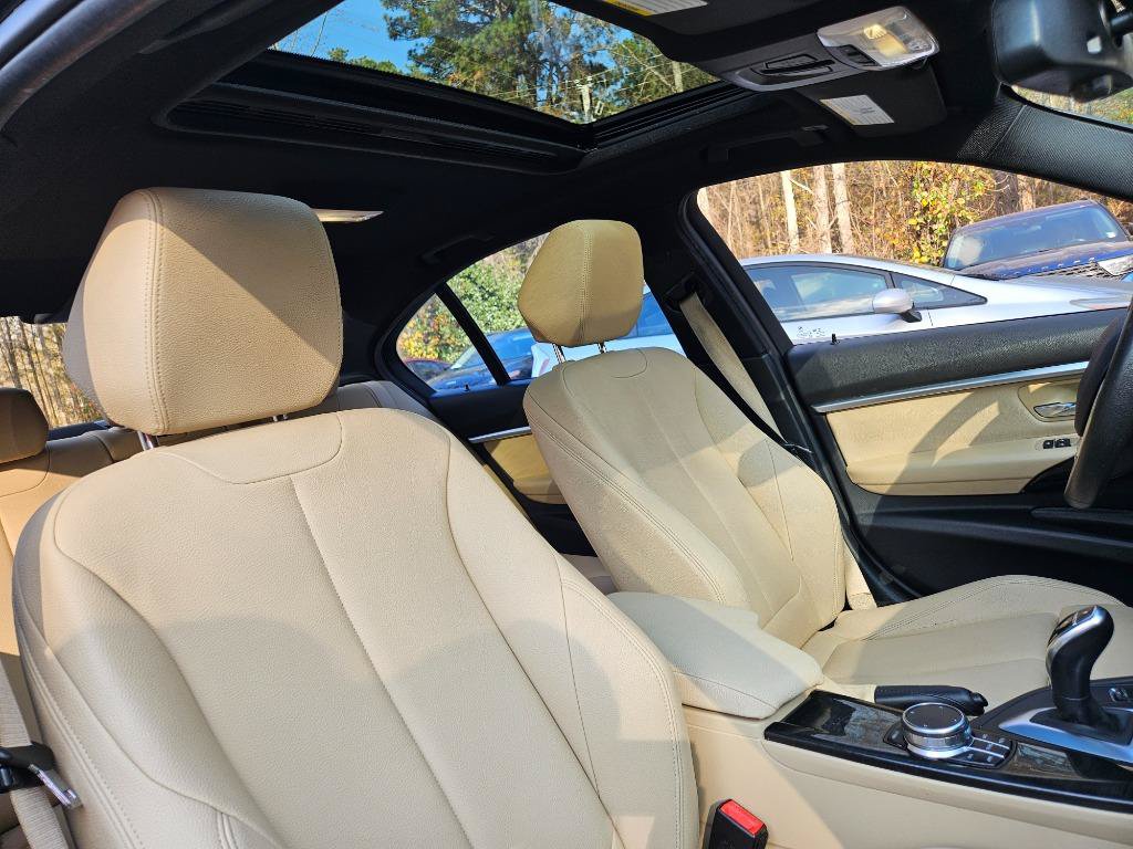 Used 2018 BMW 330i xDrive Sedan w/ Premium Package AWD/4WD image 41