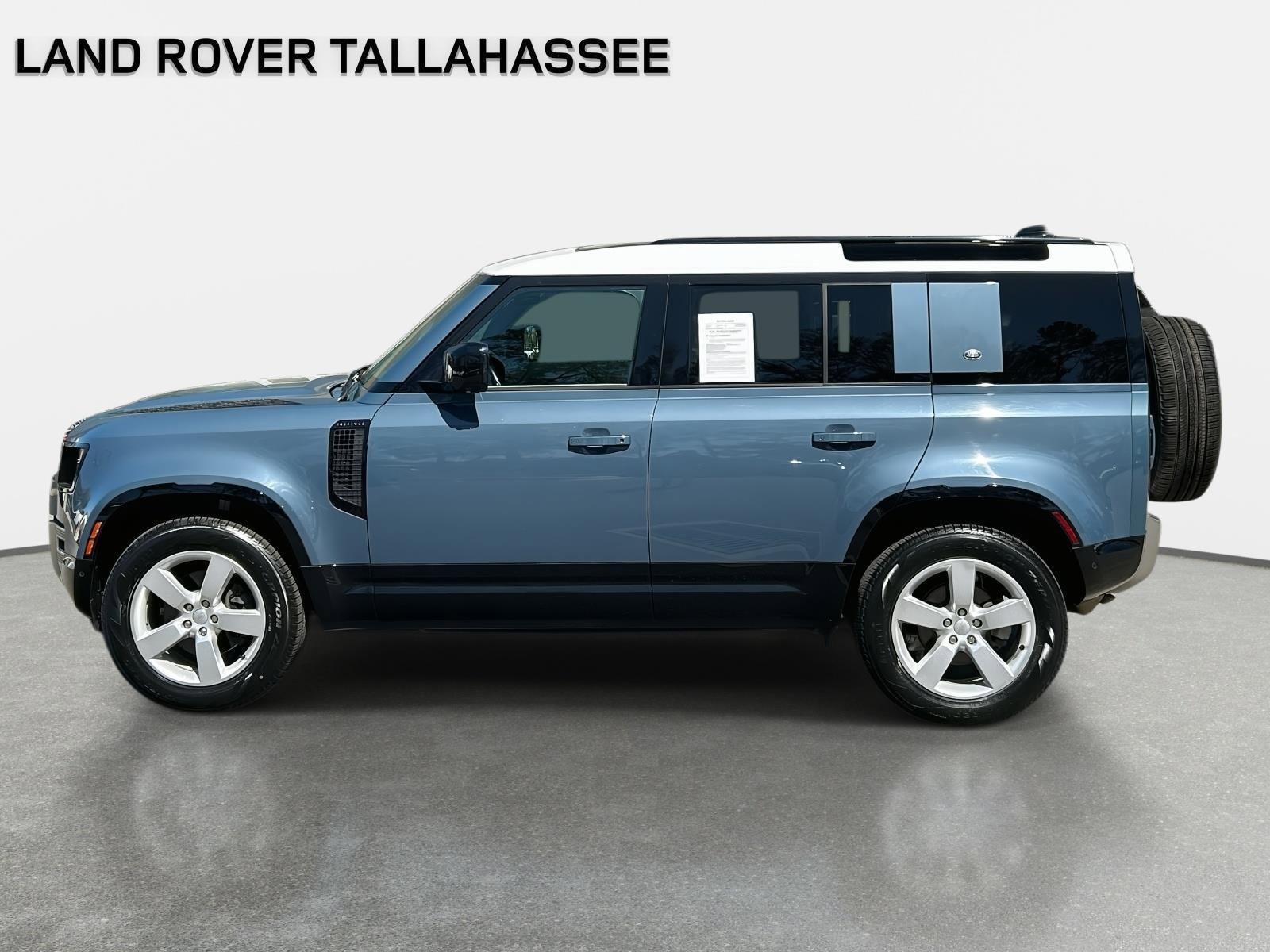 Used 2022 Land Rover Defender 110 S image 9