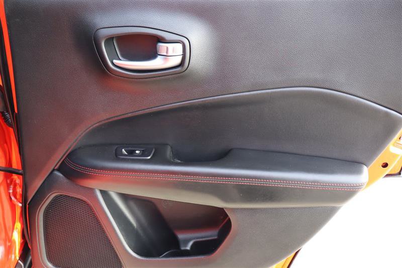 Used 2019 Jeep Compass Trailhawk w/ Popular Equipment Group image 11