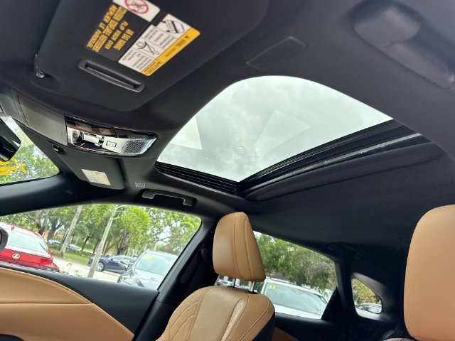 Certified 2025 Lexus RX 350h w/ Accessory Package (K3) AWD/4WD image 22