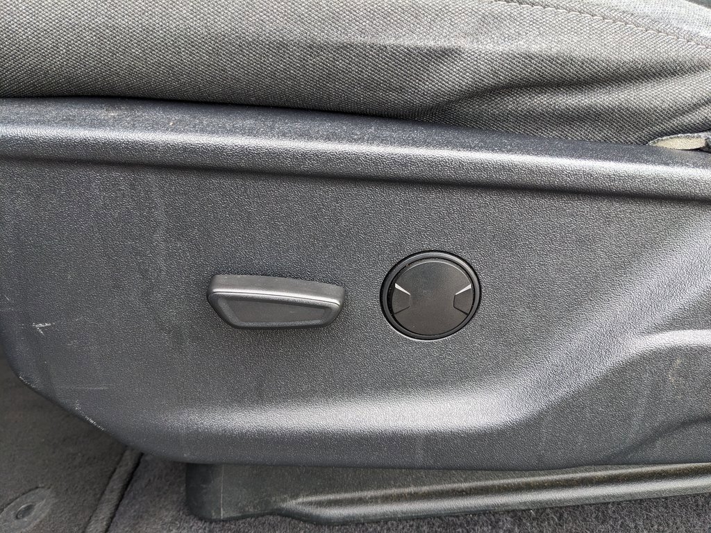 Used 2023 Ford F150 XLT image 45