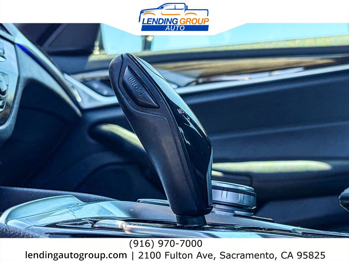 Used 2019 BMW 530i w/ Convenience Package RWD image 21