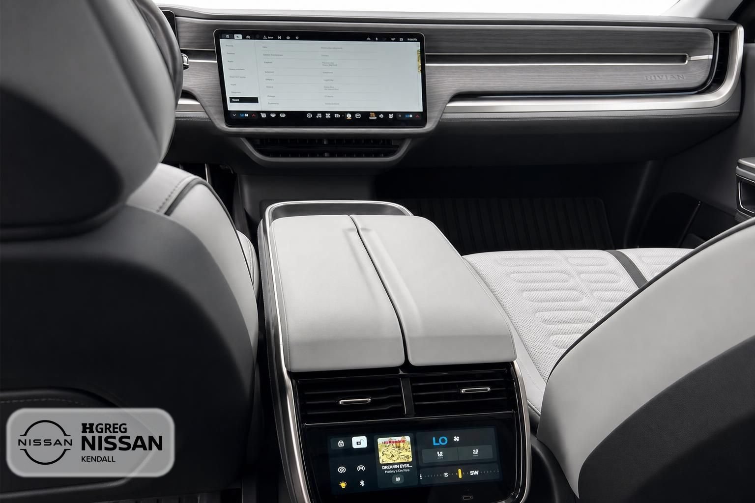 Used 2024 Rivian R1S Adventure AWD/4WD image 15