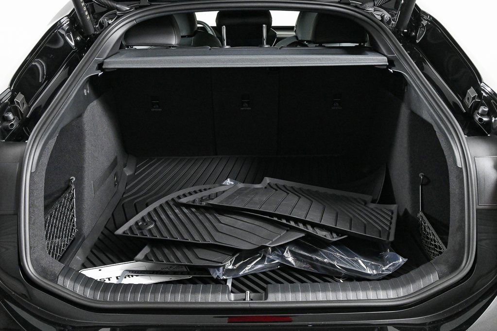 New 2025 Audi S6 e-tron Prestige AWD/4WD image 32