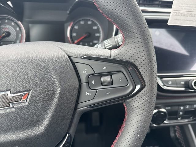 Used 2023 Chevrolet TrailBlazer RS w/ Sun and Liftgate Package image 34