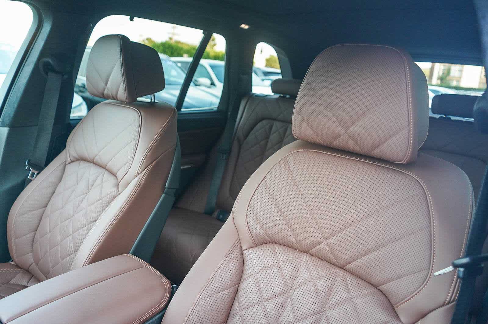 Used 2025 BMW X5 M60i w/ Executive Package AWD/4WD image 25