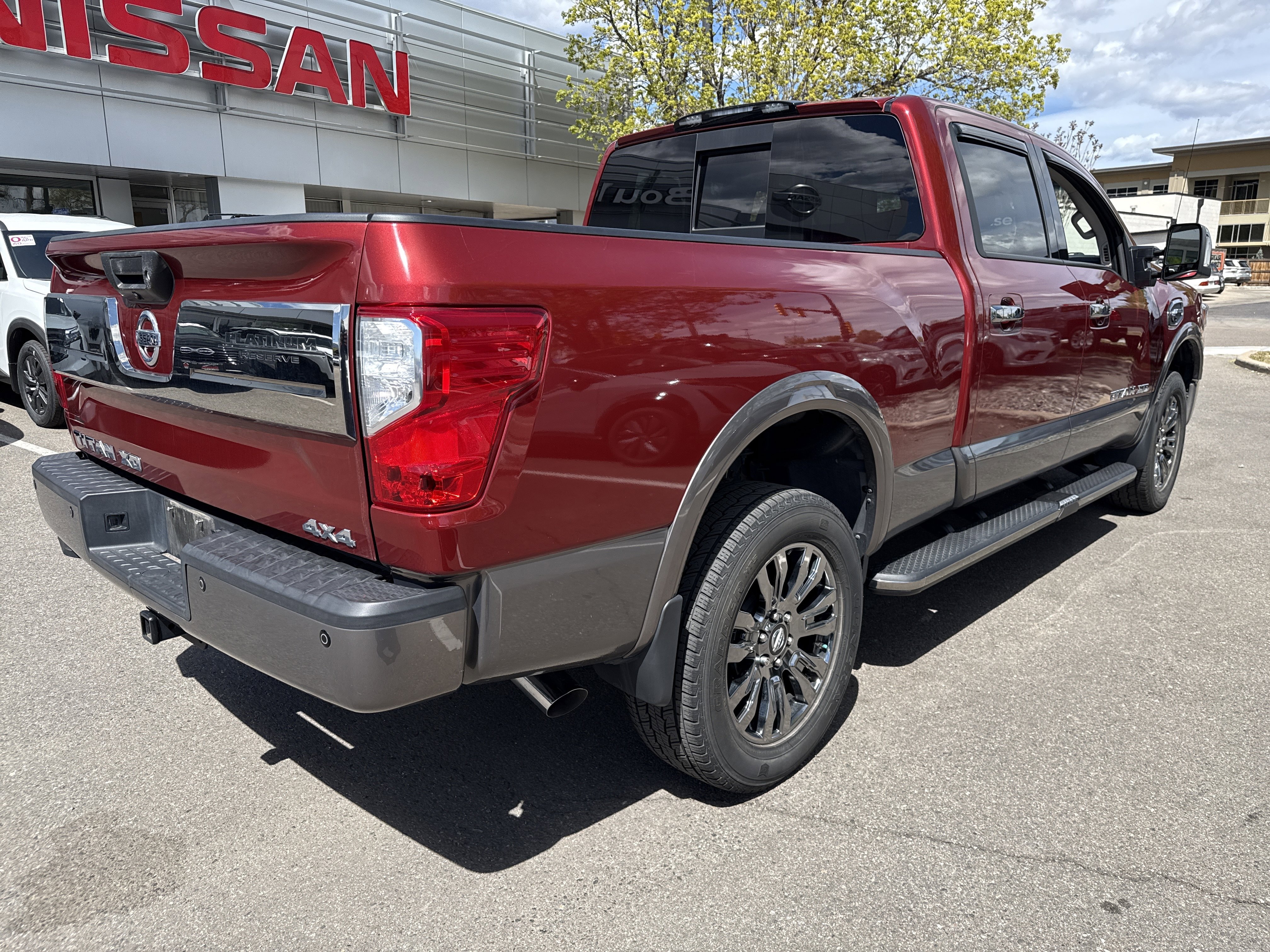 Used 2018 Nissan Titan Platinum Reserve w/ Platinum Utility Package AWD/4WD image 8